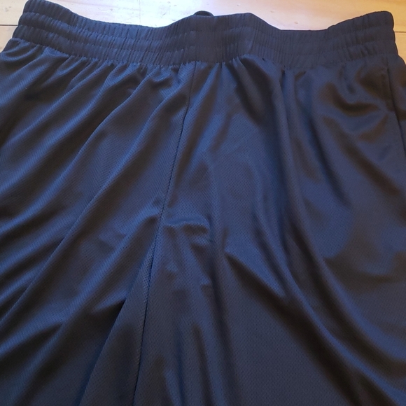 Galaxy by Harvic Active Mesh Shorts - Picture 2 of 7